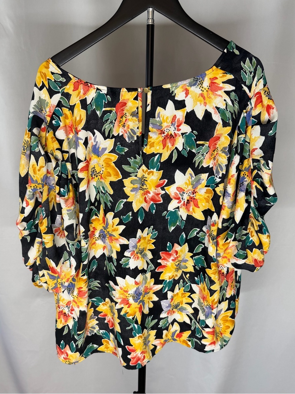 Ava & Viv Black Blouse with Yellow Floral Print and Green Leaves Shirt Plus Size - Picture 3 of 3